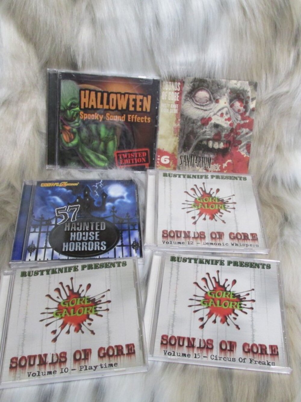 H33-6 Halloween Themed CDs-Sound & Songs